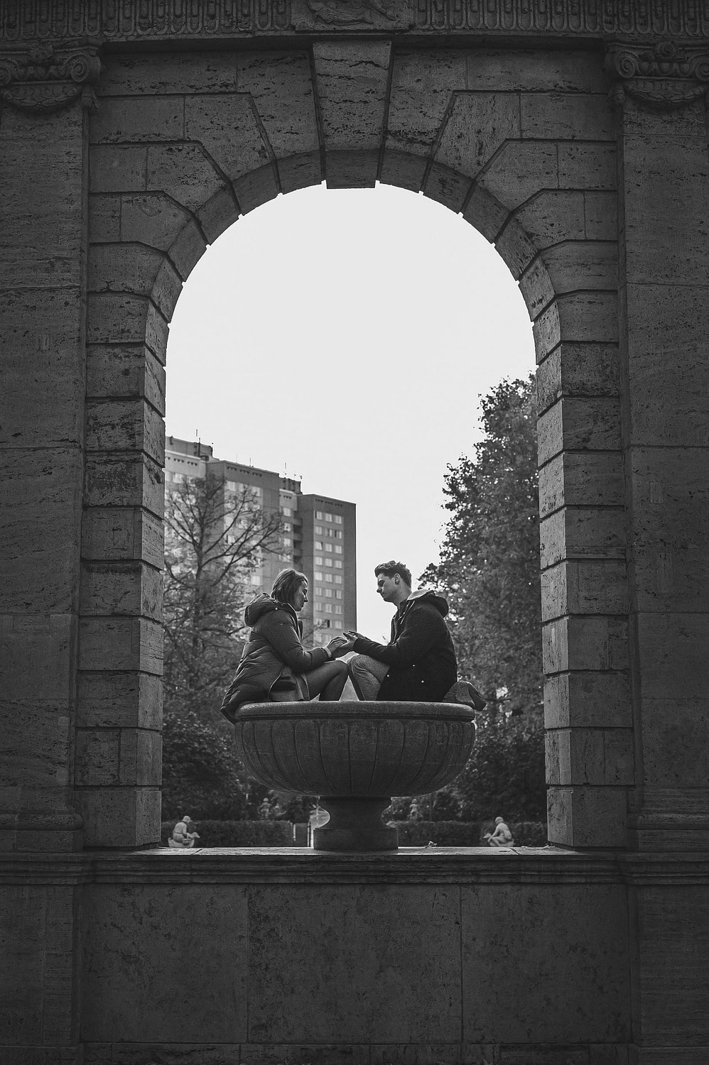 Verlobungsshooting - Paarshooting - Volkspark friedrichshain -Hochzeitsfotograf Berlin - Hochzeitsfotograf Brandenburg - Hochzeitsreportage Berlin